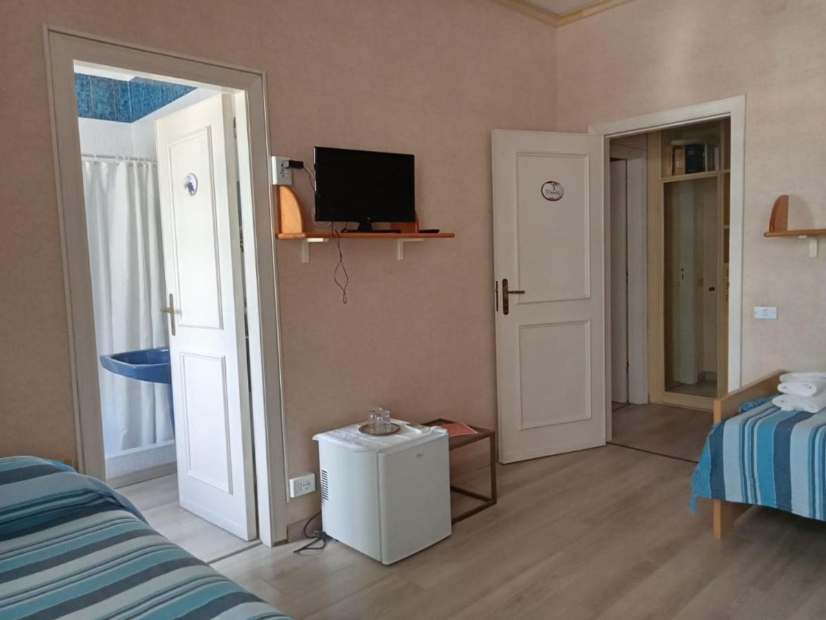 イスキア島 Parco Termale Tropical Bed & Breakfast エクステリア 写真