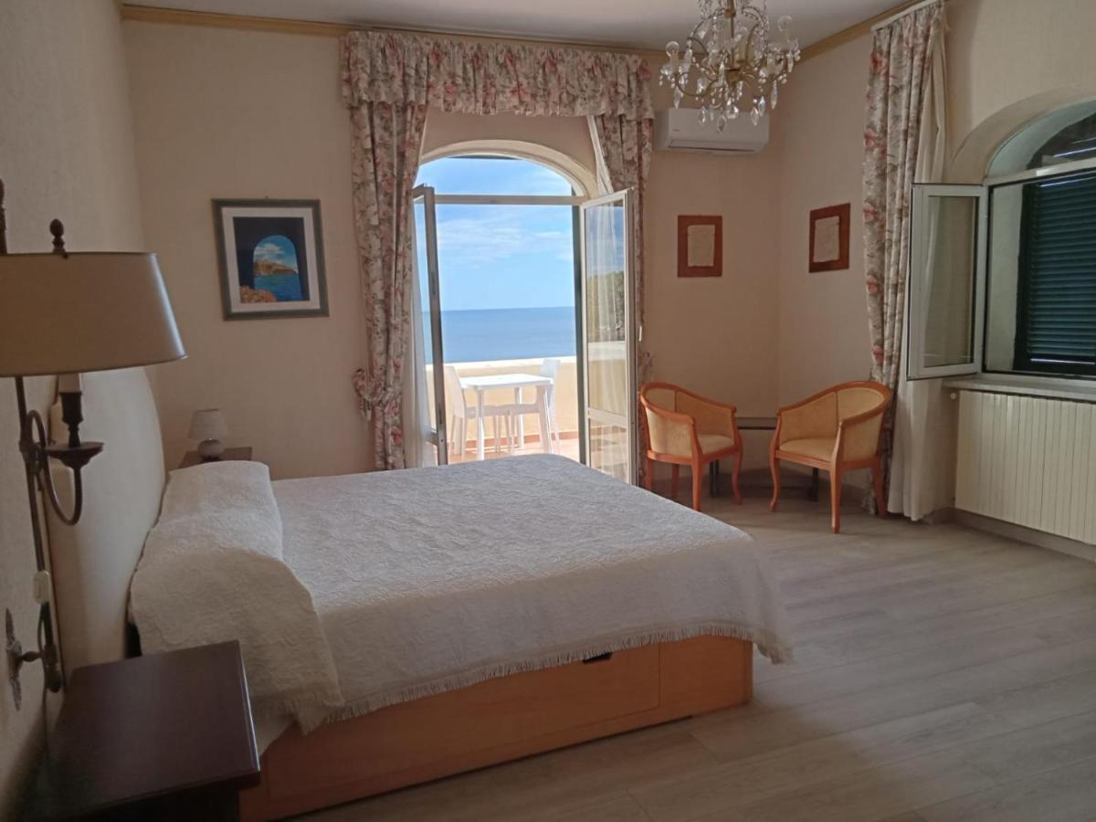 イスキア島 Parco Termale Tropical Bed & Breakfast エクステリア 写真